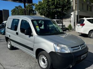 Citroen Berlingo vidriada con asientos HDI 2015
